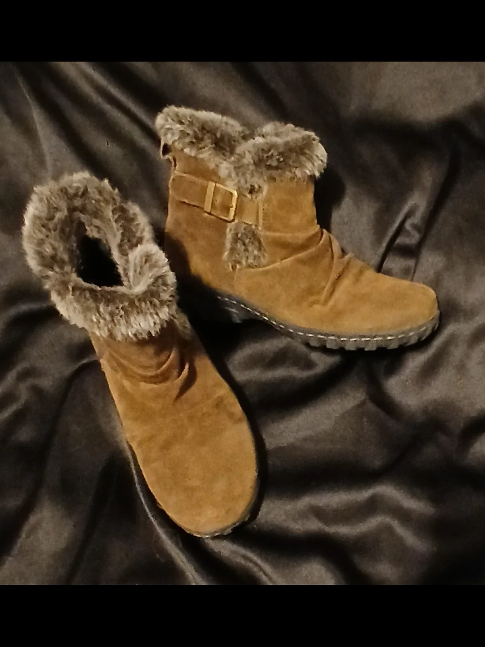 Khombu Women's Lindsey All-Weather Suede Boots